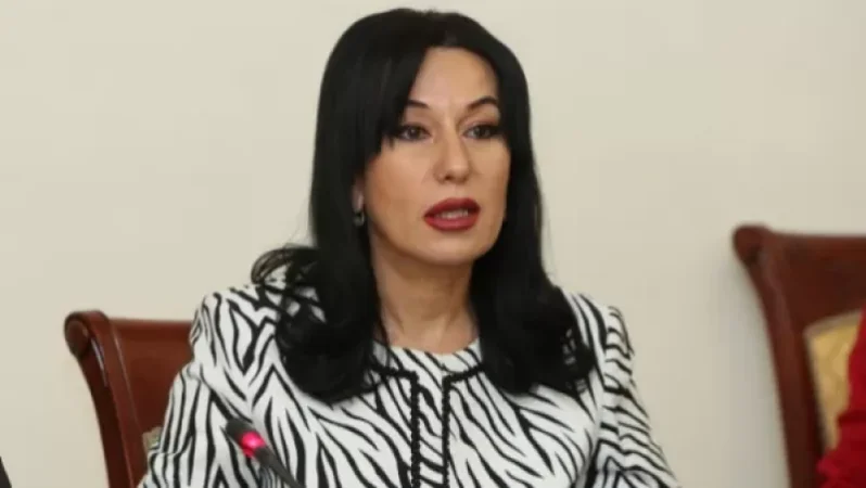 Զոհրաբյանը համաձայն է Բայրամովի հետ. «Հայկական կողմի ներկայացված «առաջարկը» թերթելիս ասաց՝ «իսկ որտե՞ղ է առաջարկը»