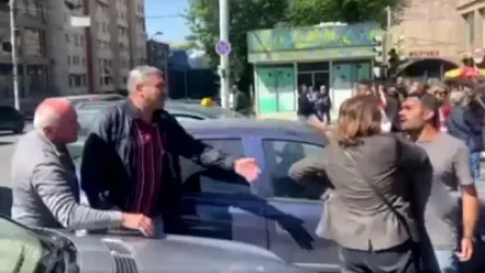 ՏԵՍԱՆՅՈՒԹ. «Ձեր երեխաները էստեղ չեն ապրում». լարված իրավիճակ վարորդների և ցուցարարների միջև