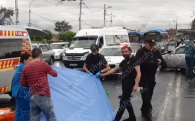 ԼՈՒՍԱՆԿԱՐՆԵՐ․ «Երեքնուկ» կամրջի մոտ բախվել են 2 «Mercedes»-ներն ու «Opel»-ը. կա զոհ, վիրավորներ