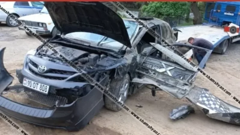 Խոշոր ավտովթար Վայոց Ձորի մարզում. 36-ամյա վարորդը, Toyota Corolla-ով մի քանի պտույտ շրջվելով, հայտնվել է ձորում. Shamshyan. com