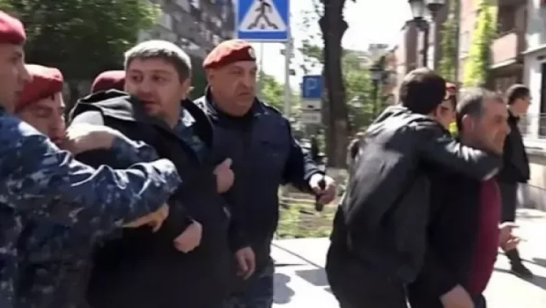 Դավիթ Արղամանյանը ինքնաբացարկ հայտնեց. նա չի քննի Իգոր Խաչատուրովի կալանքի միջնորդությունը. փաստաբան