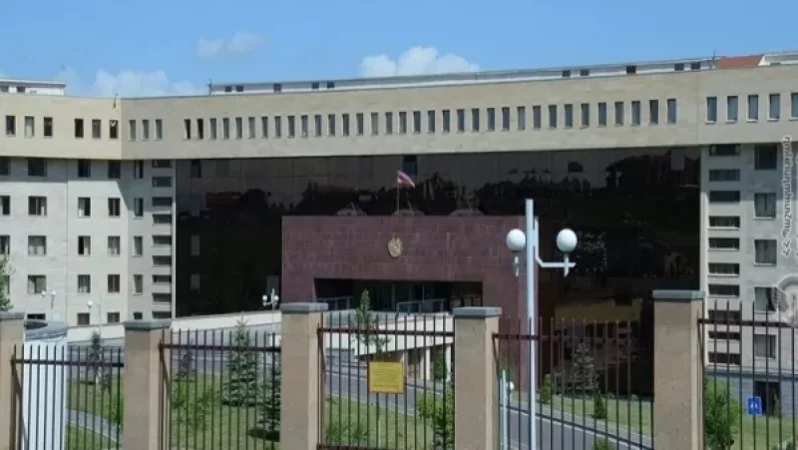 ՀՀ ՊՆ-ն հաստատեց, որ մեկ տարի առաջ ադրբեջանական ԶՈւ-ն առաջ է եկել Վարդասարի հատվածում․  Sputnik