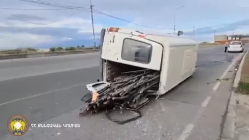 Երևանում հնչել են կրակոցներ, մի քանի միլիոնի գողոնով բարձված Ford-ը կողաշրջվել է․ ՔԿ-ն մանրամասներ է հայտնում