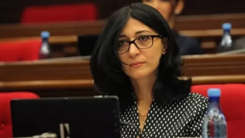 Կարող եք միավորվել մեկ դաշինքում և կոչվել բայղուշների դաշինք․ Արփի Դավոյան