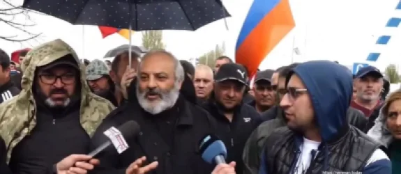 ՏԵՍԱՆՅՈՒԹ. Անվտանգության ծառայությունները, չգիտեմ՝ ինչ մարմիններ, մեր հեռախոսները լսում են. Բագրատ Սրբազան