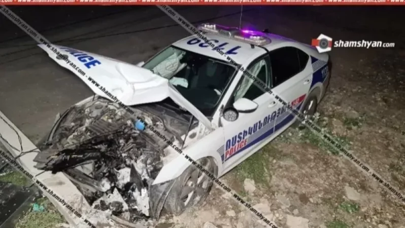 Խոշոր ավտովթար՝ Երևանում. պարեկը պարեկային ծառայության ավտոմեքենայով տապալել է բետոնե էլեկտրասյունը