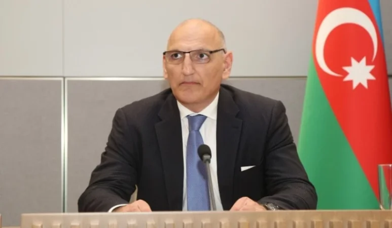 Ամիրբեկովն ասել է՝ ինչ կանի Ադրբեջանը, եթե ՀՀ-ն հրաժարվի Զանգեզուրով անցնող ճանապարհից և երկաթուղուց