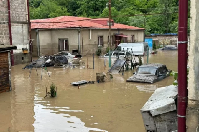 Հեղեղումներից տուժածներին 1 քմ-ի դիմաց 180 հազար դրամ կտրամադրվի` նախկին 148 հազարի փոխարեն