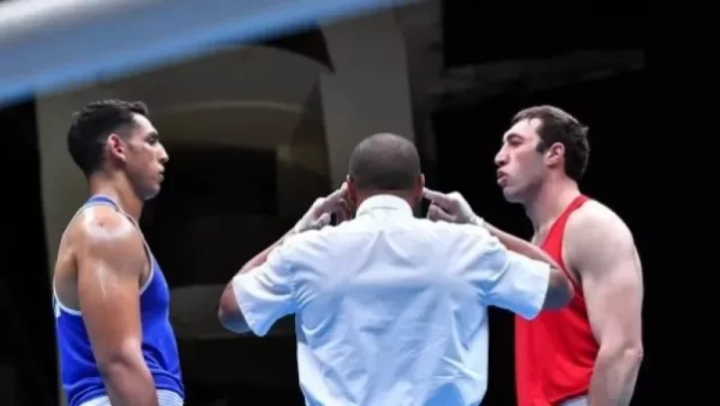 Շշեր նետեցին ռինգ, որոնցից մեկը դիպավ ՀՀ-ի հավաքականի գլխավոր մարզչին. միջադեպ` Եվրոպայի առաջնության ընթացքում