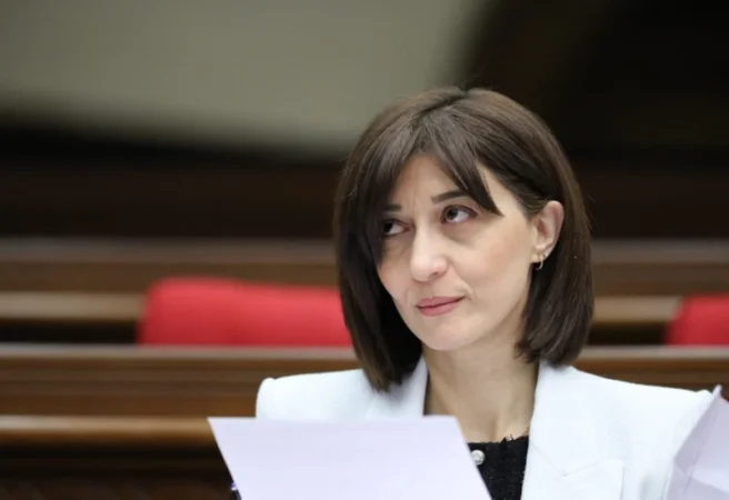 Փողոց դուրս եկած հոգևորականները վաղուց տապալել են իրենց հոգևոր ծառայությունը․ ՔՊ պատգամավոր