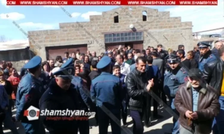 Տզրուկի նման ծծում է մեր արյունը․ Արմավիրի մարզում լարված իրավիճակ է