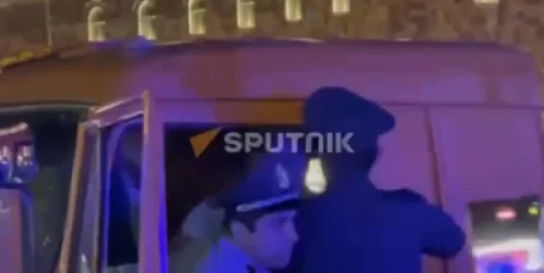 Ոստիկանները ձերբակալել են հրապարակ ներխուժած բեռնատարի վարորդին