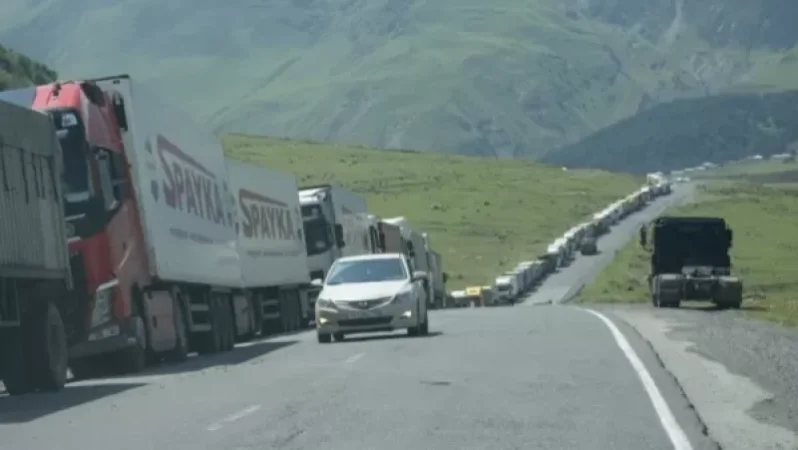 Մայրուղիներում կշեռքներ կտեղադրվեն՝ ավտոմեքենաների բեռները ստուգելու համար․ Սանոսյան