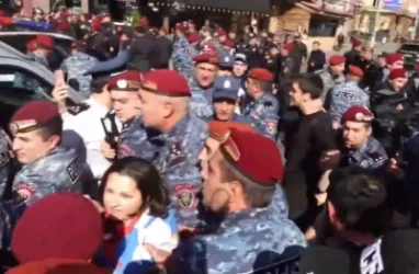 ՏԵՍԱՆՅՈՒԹ. Երևանում տեղի ունեցող անհնազանդության ակցիայի ժամանակ լրագրողն ուշագնաց է եղել