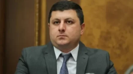 ԶՈՒ-ում բարեփոխումները դանդաղում կամ բացակայում են, որովհետև նախարարին դա դուր չի գալիս. Աբրահամյան