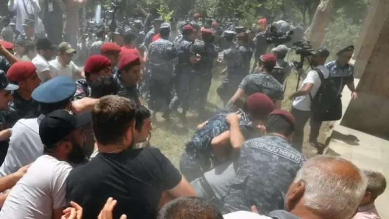 ԹԱՐՄԱՑՎԱԾ. Հոսպիտալացվել է 50 մարդ. տուժածներից մեկի վիճակը ծանր է, նա վիրահատվում է. ԱՆ