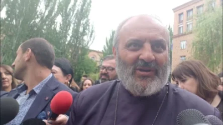 Բագրատ Սրբազանը հայտնել է, որ կլինի առանցքային շատ մեծ հանրահավաք