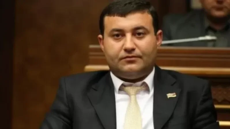 ՔՊ-ական պատգամավորը աղջկա անունը Սմայլիկ է դրել․ «Հրապարակ»