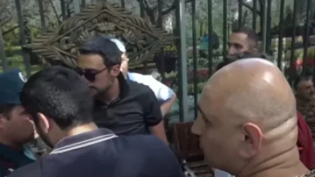 ՏԵՍԱՆՅՈՒԹ. «Ձեռով-ոտով չխոսես, արա՛»․ լարված իրավիճակ` ցուցարարի և ոստիկանների միջև