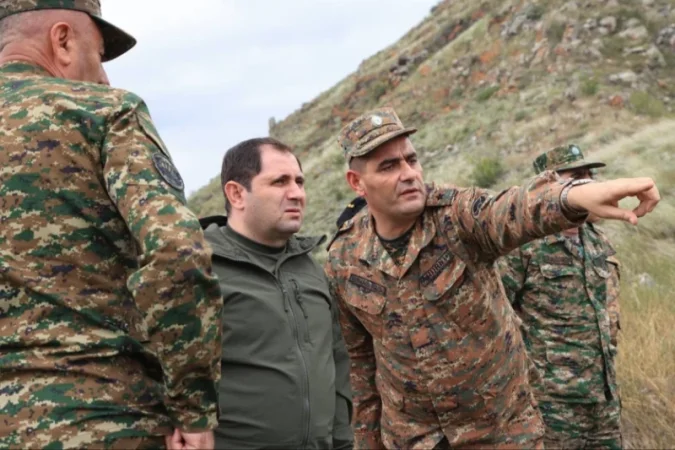 ԼՈՒՍԱՆԿԱՐՆԵՐ. Սուրեն Պապիկյանը  հետևել է առաջնագծի վերակառուցման աշխատանքներին