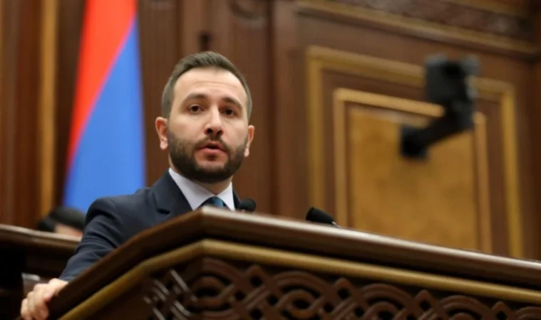 Դուք քաղաքական հեթանոս եք․ ձեր վեղարով առաջնորդը սուտ էր տարածել․ Կոնջորյան