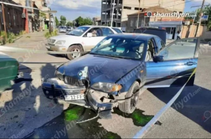 Վաղարշապատում բախվել են «BMW»-ն ու «ՎԱԶ»-ը․ մայրն ու նրա 2 անչափահաս երեխաները հոսպիտալացվել են
