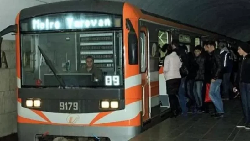 Մետրոպոլիտենում ուղևորների մեկը կտրուկ վատացել է, շտապօգնություն են կանչել