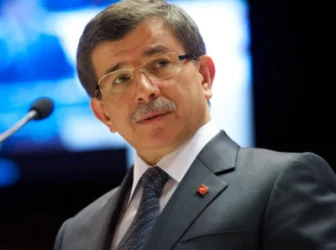 Թուրքիան պետք է արագ կարգավորի Հայաստանի հետ հարաբերությունները. Ահմեդ Դավութօղլուն