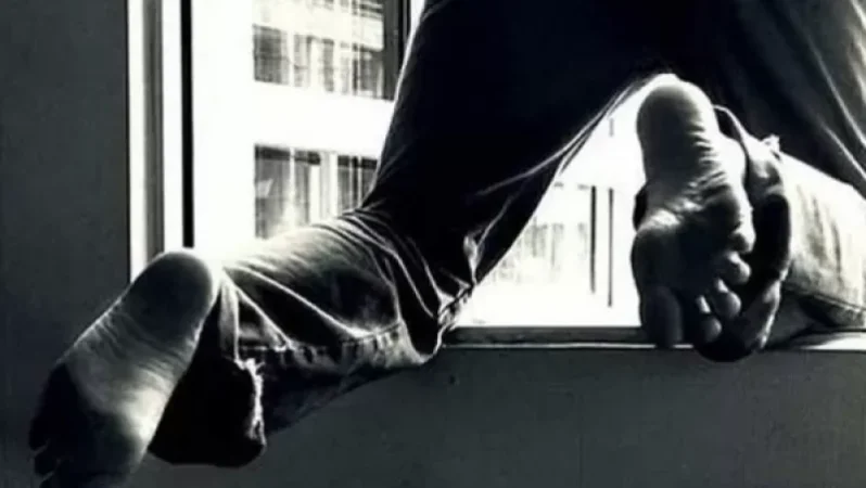 ՌԴ 26-ամյա քաղաքացին փորձել է նետվել Մաշտոցի պողոտայի շենքերից մեկի 9-րդ հարկից