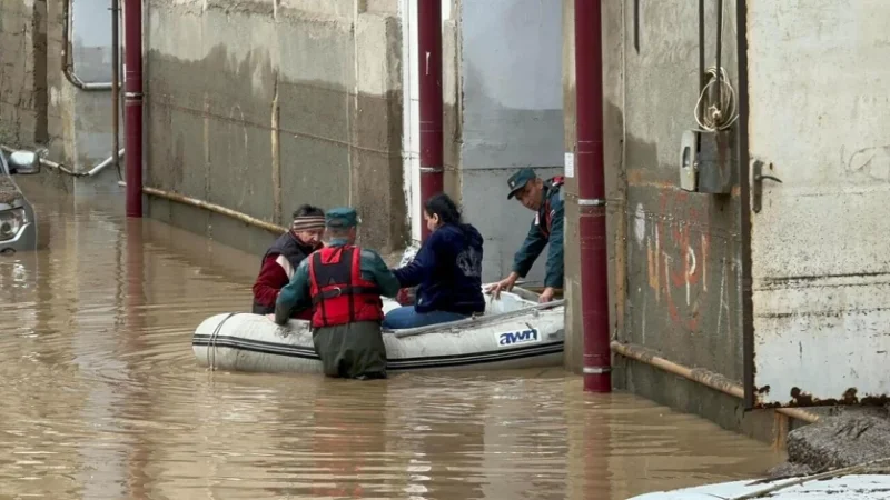Ջրհեղեղի հետևանքով փլուզվել է Նեղոցի կամուրջը. գետի մյուս ափին անչափահաս երեխաներով ընտանիք է մնացել. բնակիչ