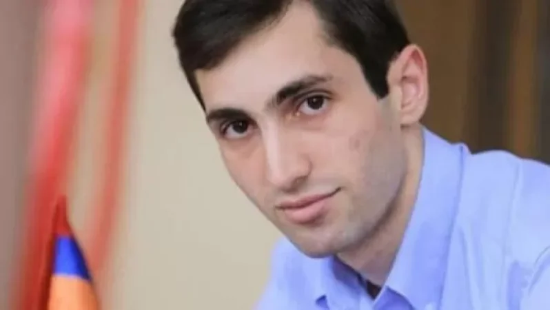 «Ժողովուրդ». Հայկ Մարությանի դերասան ընկերը Դավիթ Խաժակյանից 3 մլն դրամ է պահանջում