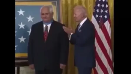 ՏԵՍԱՆՅՈՒԹ. Բայդենը մեդալը հակառակ կողմից է շնորհել քաղաքացուն