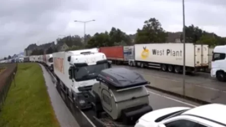 ՏԵՍԱՆՅՈՒԹ.  Լիտվան թույլ չի տալիս ռուսական բեռնատարներին անցնել