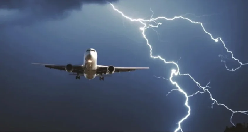 Կայծակը hարվածել է ՌԴ-ից Հայաստան ուղևորվող ինքնաթիռին