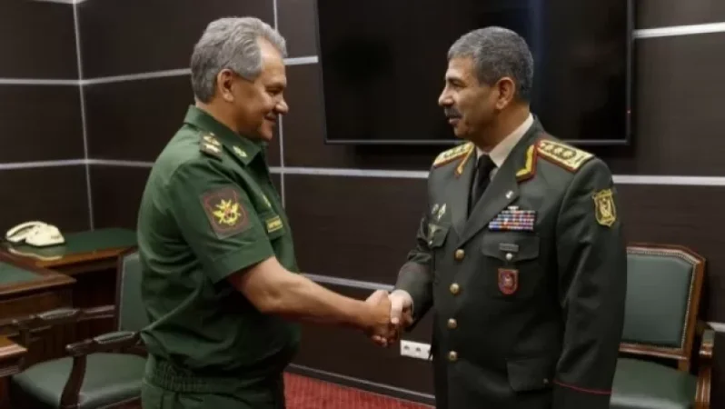 Շոյգուն և Զաքիր Հասանովը հեռախոսազրույց են ունեցել