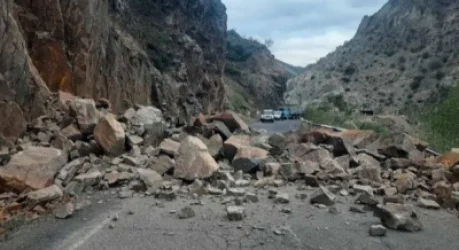 Քարաթափում. երթևեկությունը երկկողմանի փակ է