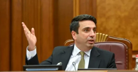 Իրենք չընտրված եռյակն են,  խորհուրդ կտամ ընդունեն Փաշինյանի` բանավեճի առաջարկը. Սիմոնյան