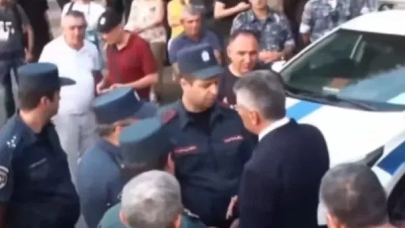 Ղազարյանը գնաց Կառավարություն, բայց Փաշինյանի հետ հանդիպում չկայացավ