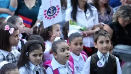 Սեպտեմբերի 1-ից դպրոցական պայուսկաներն ավելի թեթև կլինեն, իսկ սնունդը կայուն. Անժելա Կժդրյան