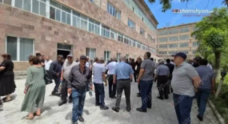 Լարված իրավիճակ՝ Կոտայքում. «Հրազդան ցեմենտ»-ի գործարանում 450-ից ավելի աշխատակիցներին ղեկավարությունը խաբում է