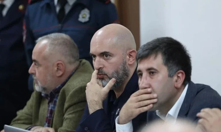 Աշոտյանի գործով նիստերը՝ այսուհետ դռնփակ․ ինչ է սպասվում նրան