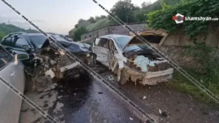 ԼՈՒՍԱՆԿԱՐՆԵՐ. Խոշոր ավտովթար Տավուշի մարզում. բախվել են Lexus-ը, Mitsubishi-ն և Nissan-ը. կա 5 տուժած. Shamshyan. com