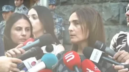 Պատերազմում զոհված զինծառայողների ծնողների բողոքի ակցիան դատախազության դիմաց