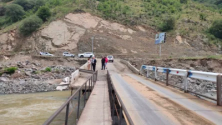 Լոռու մարզպետը և Ալավերդու համայնքապետը՝ Սանահին կայարան թաղամասում