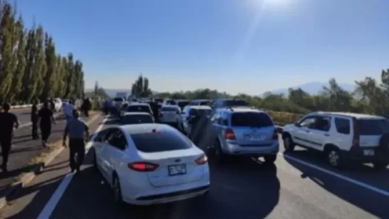 Սևան-Երևան ճանապարհին երթևեկությունը կաթվածահար է