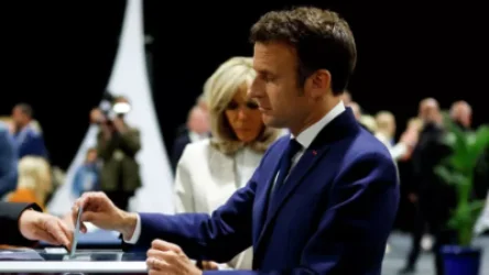 Ֆրանսիայի նախագահը քվեարկել է արտահերթ խորհրդարանական ընտրություններում