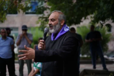 Մենք բոլորս միասին սառած աչքերով նայել ենք, թե ինչպես են մեր Արցախը հանձնում. Բագրատ Սրբազան