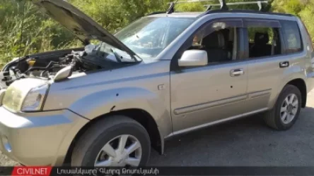 Ջերմուկի ուղղությամբ թշնամին հրետանային հարվածներ է հասցնում քաղաքացիական ենթակառուցվածքներին,  թիրախավորել է քաղաքացիական մեքենա