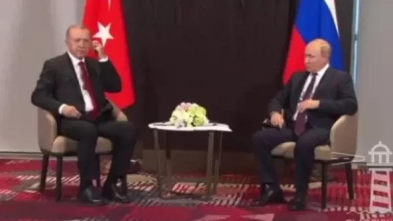Video: Putin Asks Erdogan to Wear Headphones, Then Addresses Him as Prime Minister