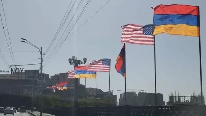 Երևանը՝  Փելոսիի այցին ընդառաջ